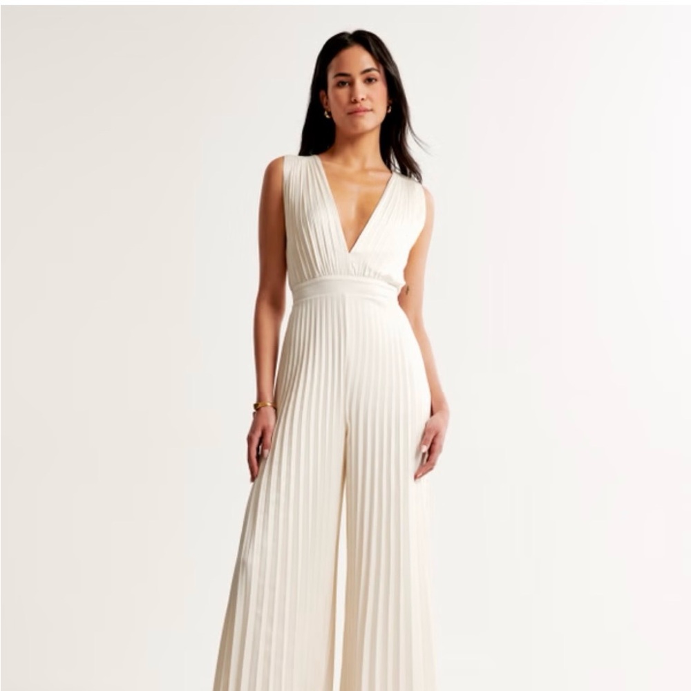 Abercrombie & Fitch: Cream, Satin, Pleated Wide-Leg V-Neck Jumpsuit